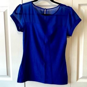 Express top with mesh accent